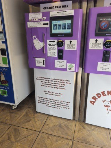 Organic Raw Cow's milk infused with lavender - a scented soap bar - The Celtic Soap Company (Y Cwmni Sebon Celtaidd) Ltd.