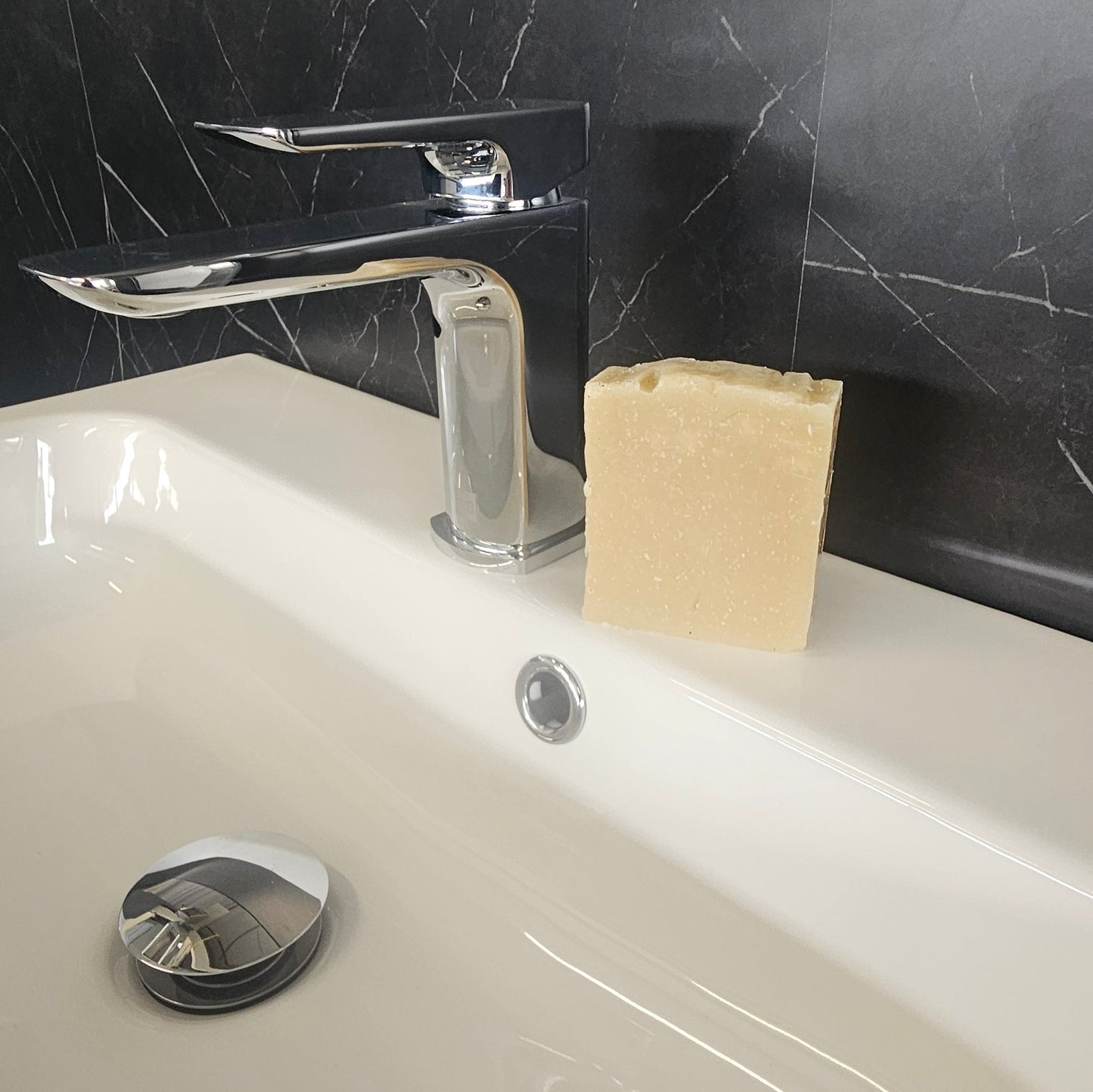 Organic Raw Cow's milk infused with lavender - a scented soap bar - The Celtic Soap Company (Y Cwmni Sebon Celtaidd) Ltd.